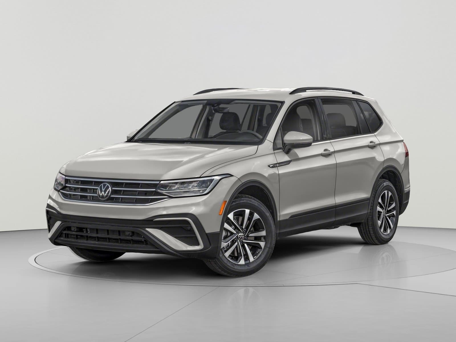 2022 Volkswagen Tiguan S — photo 1 of 10