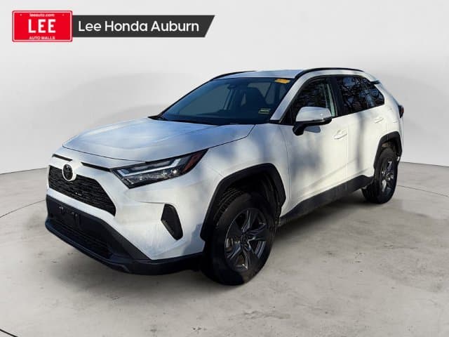 2024 Toyota RAV4 XLE — photo 1 of 8