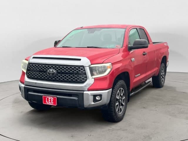 2018 Toyota Tundra 4WD SR5 — photo 1 of 15