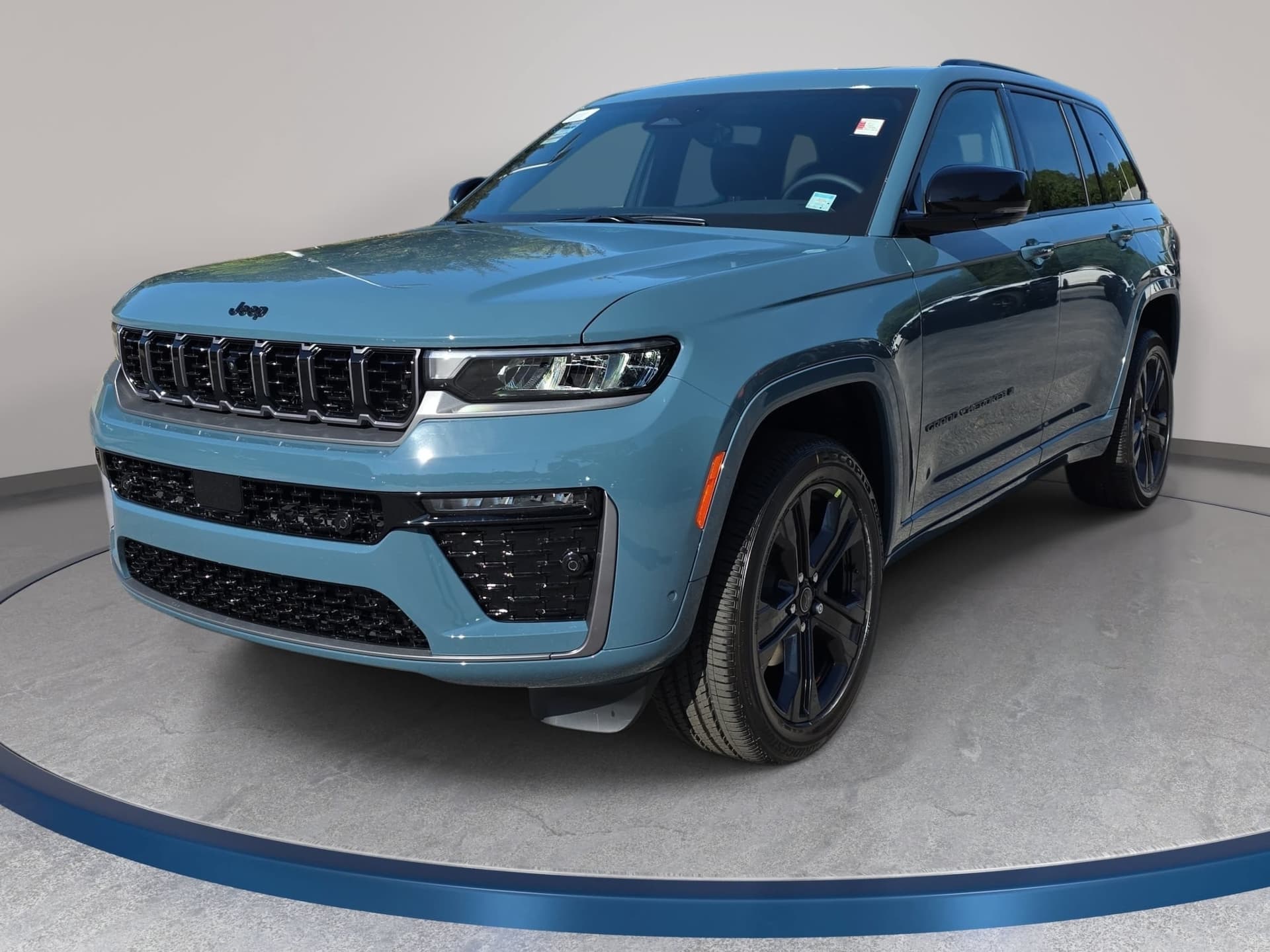 2027 Jeep Grand Cherokee Limited Reserve — photo 1 of 38