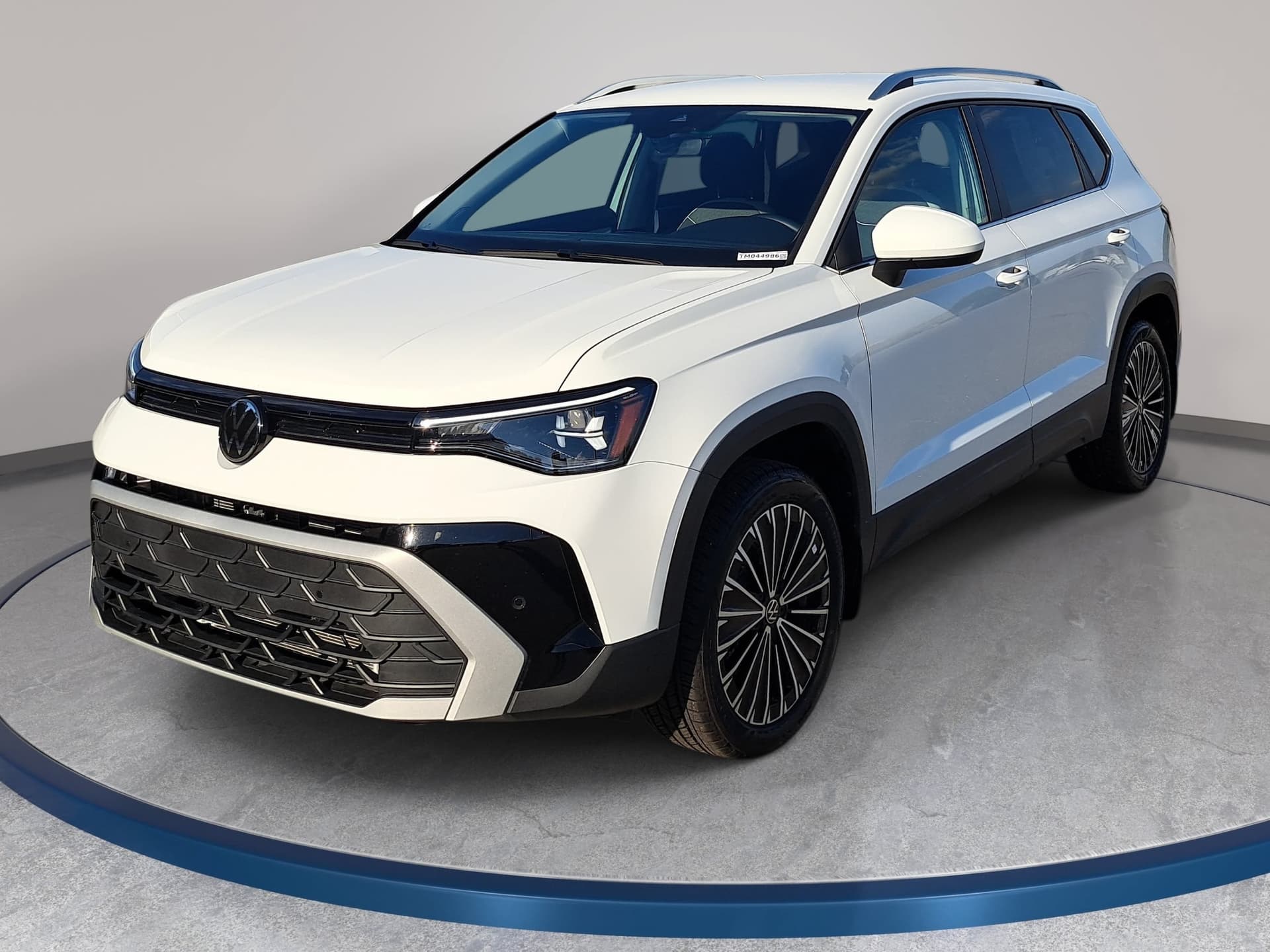 2026 Volkswagen Taos Base — photo 1 of 32