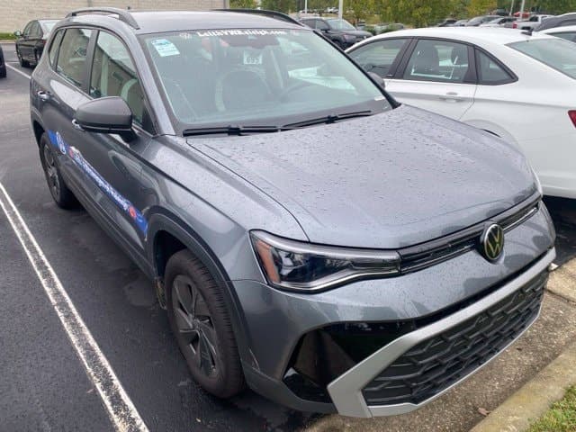 2026 Volkswagen Taos Base — photo 1 of 15