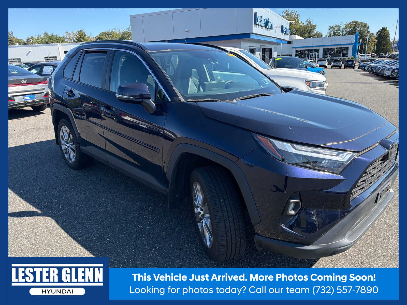 2023 Toyota RAV4 XLE Premium — photo 1 of 12