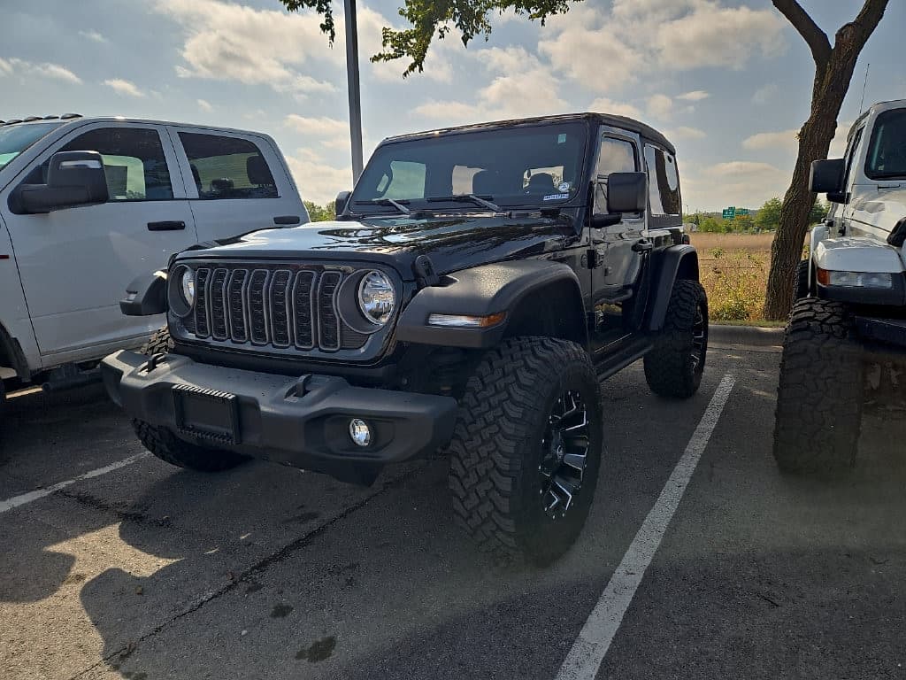 2025 Jeep Wrangler Sport — photo 1 of 6