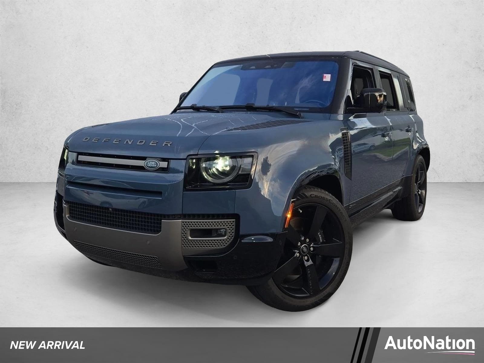 2021 Land Rover Defender X-Dynamic SE — photo 1 of 15