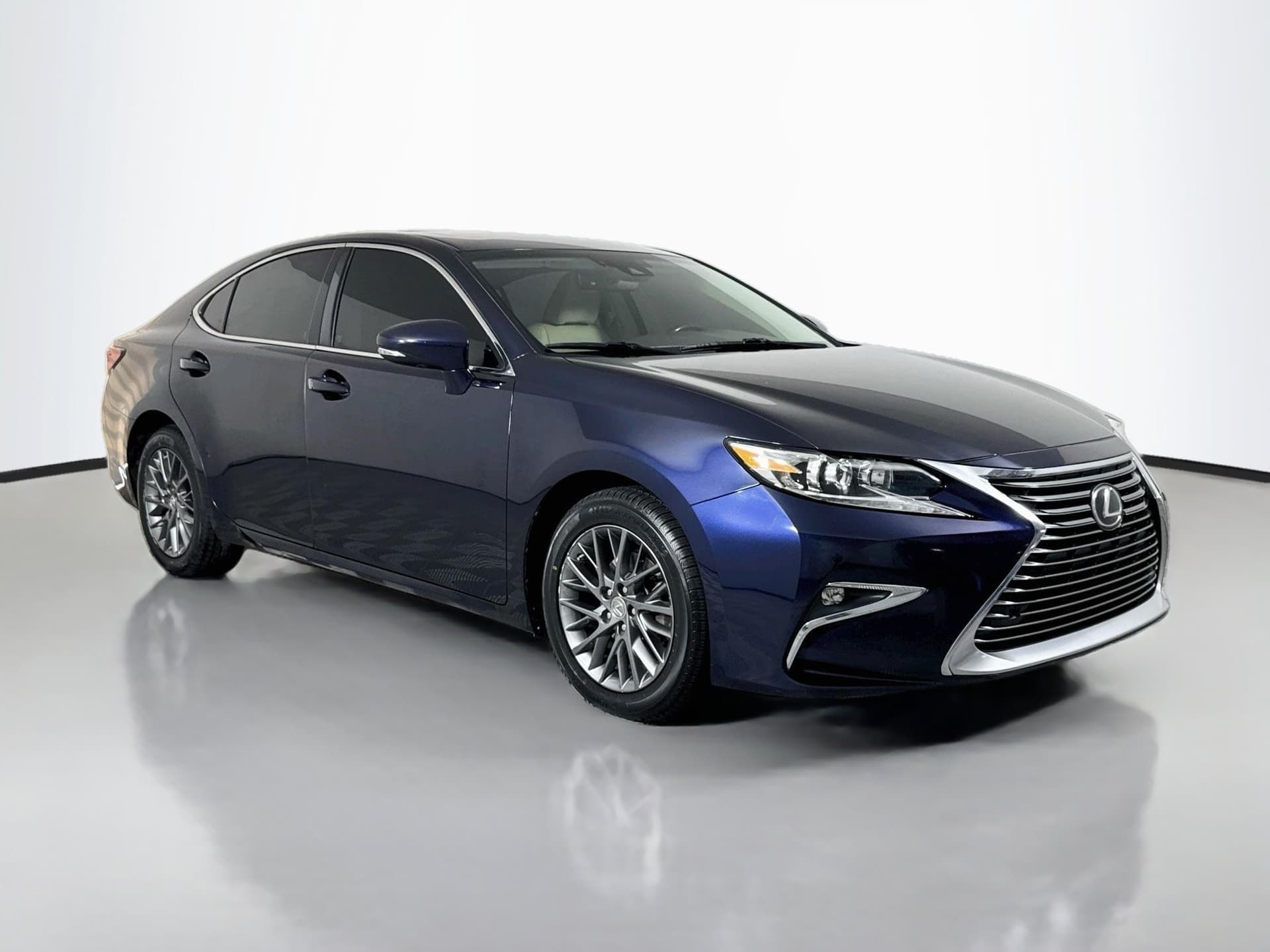 2018 Lexus ES ES 350 — photo 1 of 37