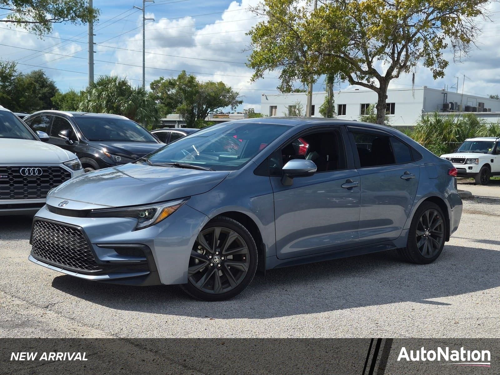 2025 Toyota Corolla SE — photo 1 of 15