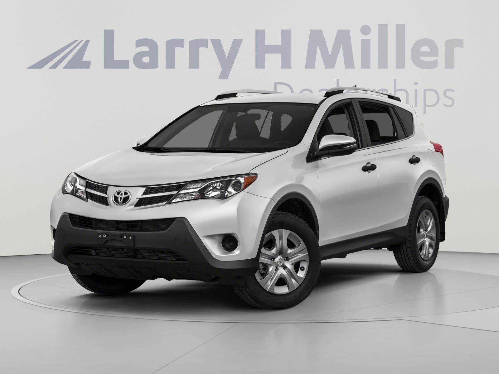 2015 Toyota RAV4 XLE — photo 1 of 15