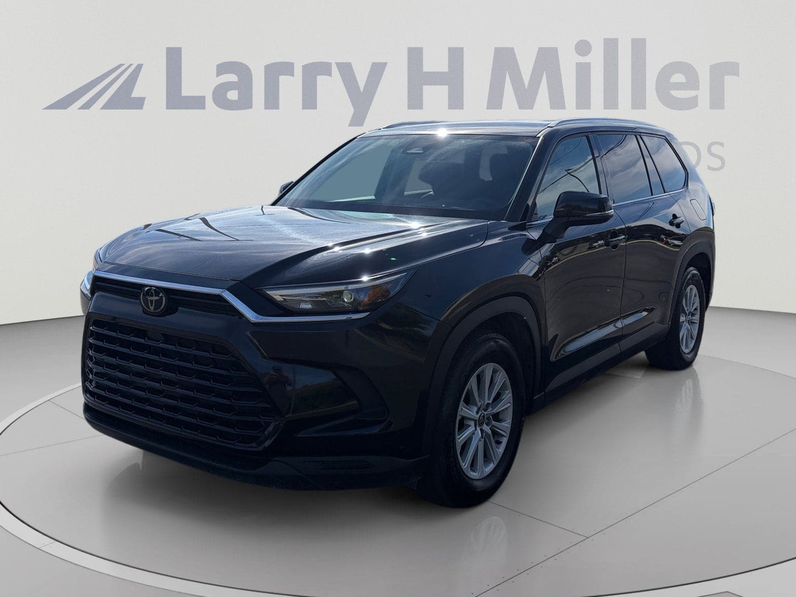 2025 Toyota Grand Highlander XLE — photo 1 of 33