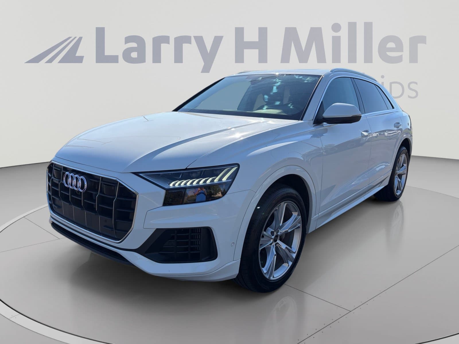 2023 Audi Q8 Base — photo 1 of 34