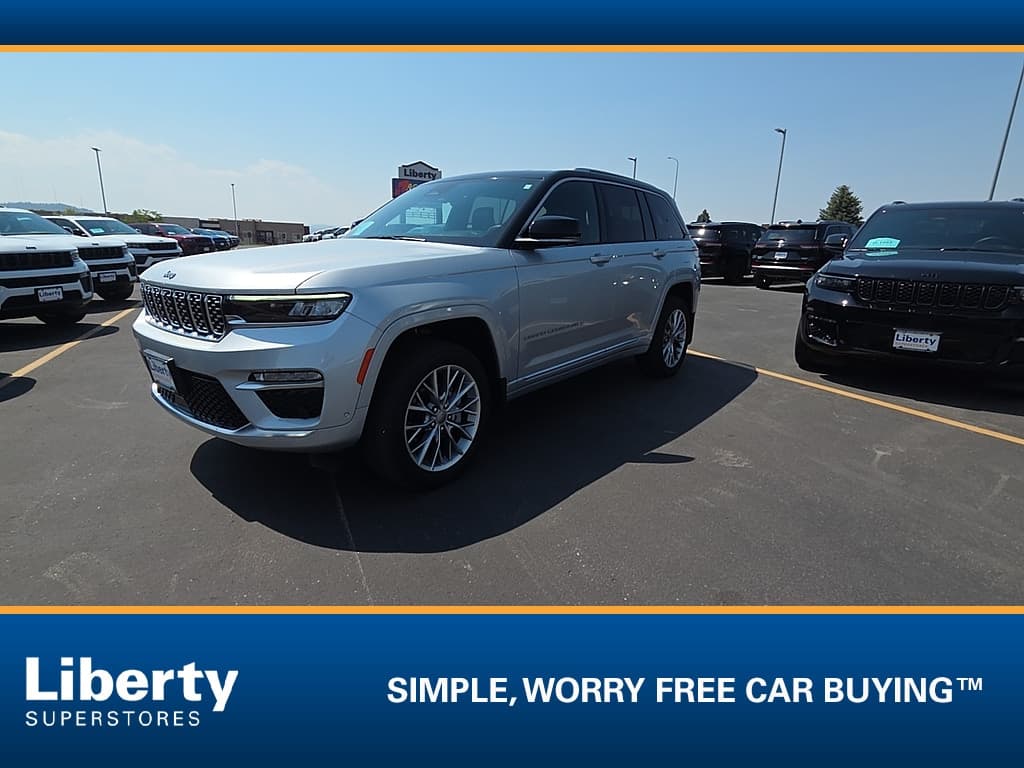2023 Jeep Grand Cherokee Summit — photo 1 of 25