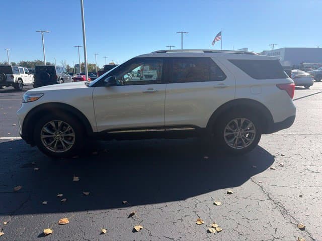 2023 Ford Explorer Limited — photo 1 of 15