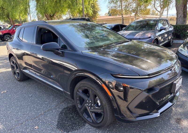 2024 Chevrolet Equinox EV RS — photo 1 of 8