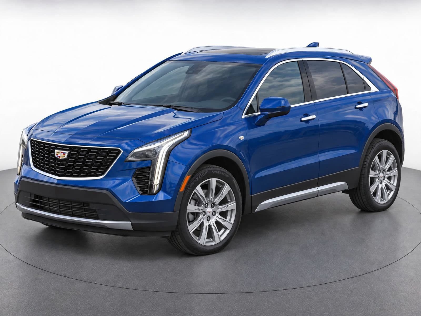 2019 Cadillac XT4 AWD Premium Luxury — photo 1 of 8