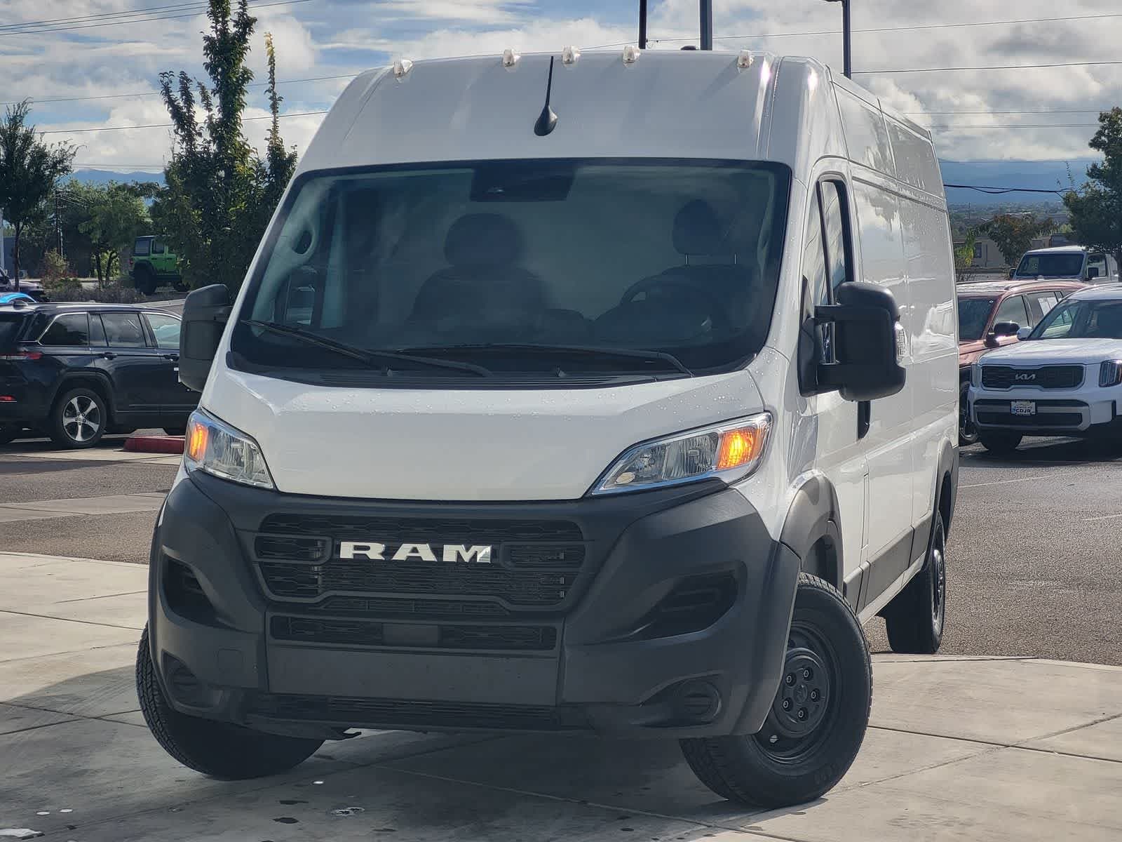 2023 RAM ProMaster Cargo Van Base — photo 1 of 30