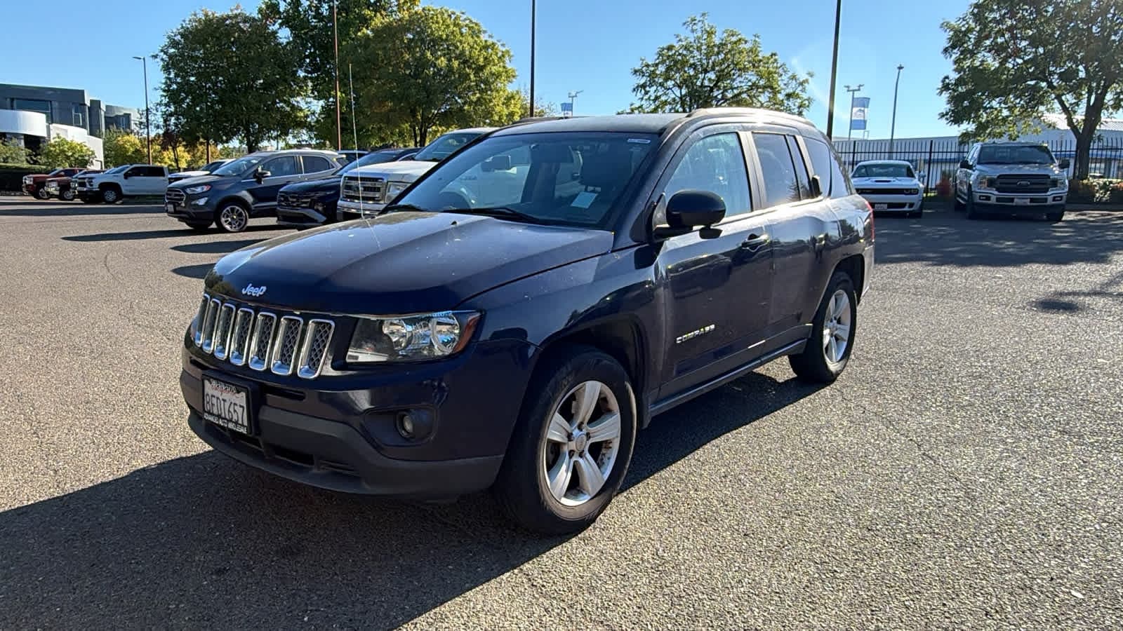 2017 Jeep Compass Latitude — photo 1 of 11