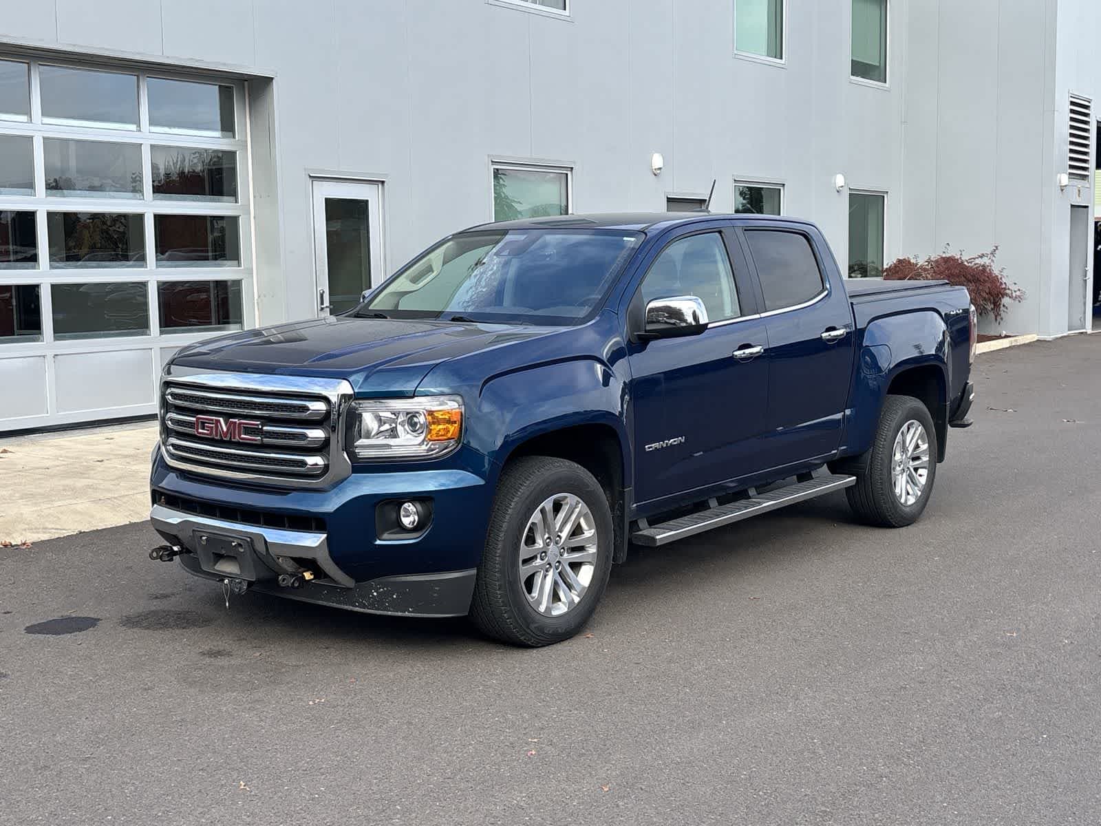 2020 GMC Canyon 4WD SLT — photo 1 of 18