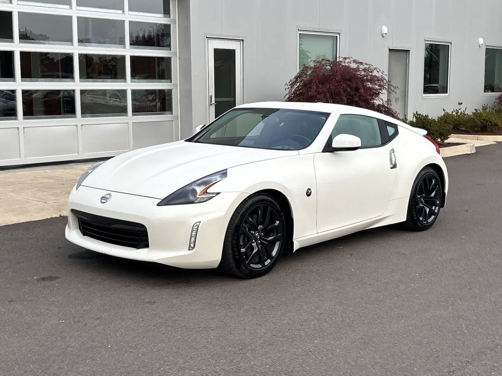 2018 Nissan 370Z Roadster Touring — photo 1 of 30
