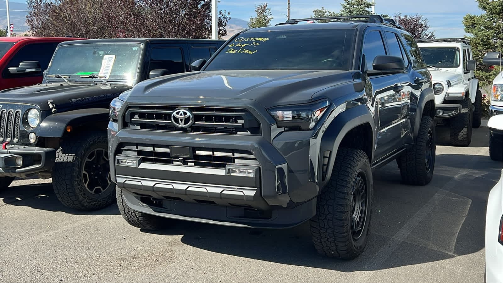 2025 Toyota 4Runner SR5 — photo 1 of 11
