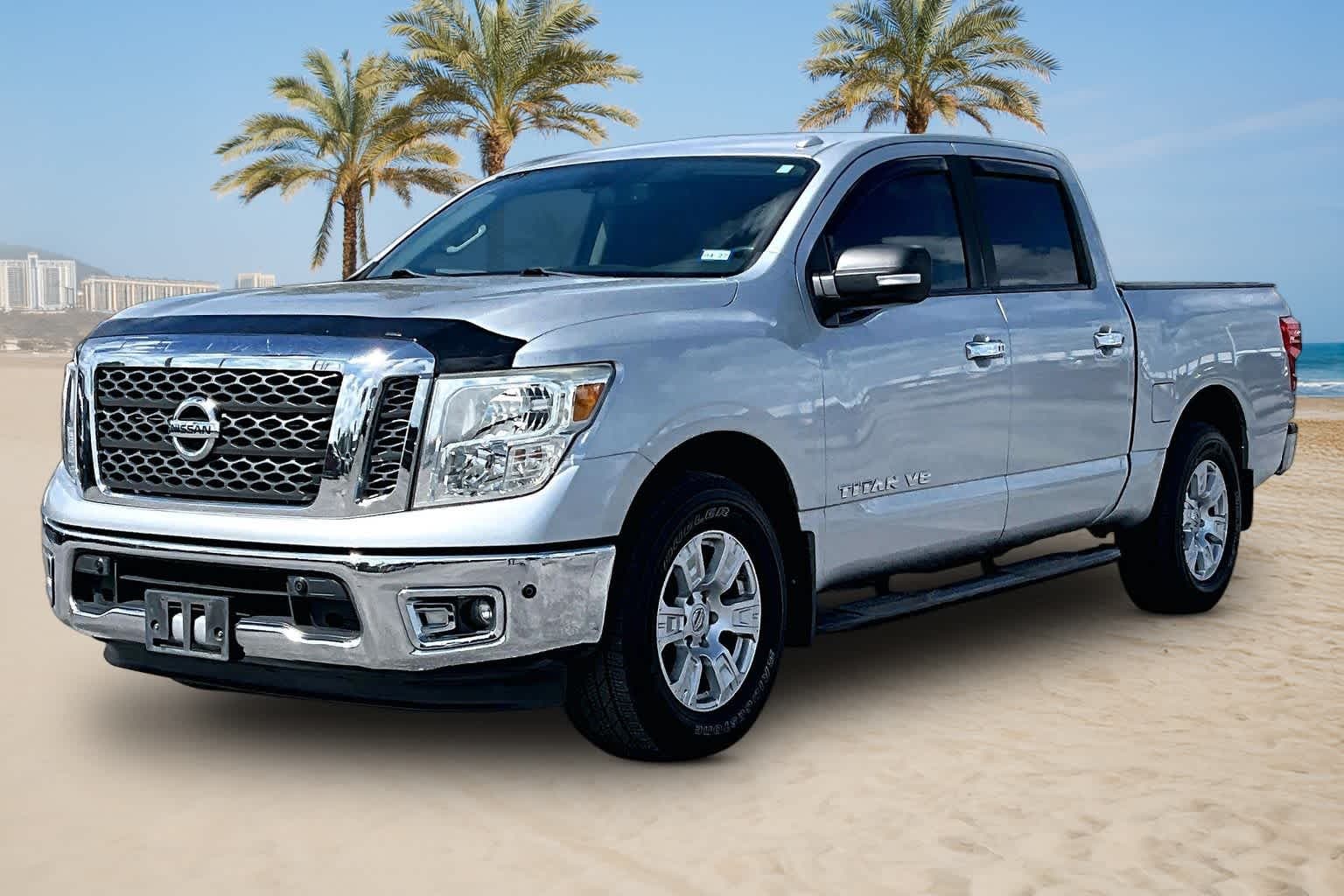 2018 Nissan Titan SV — photo 1 of 22