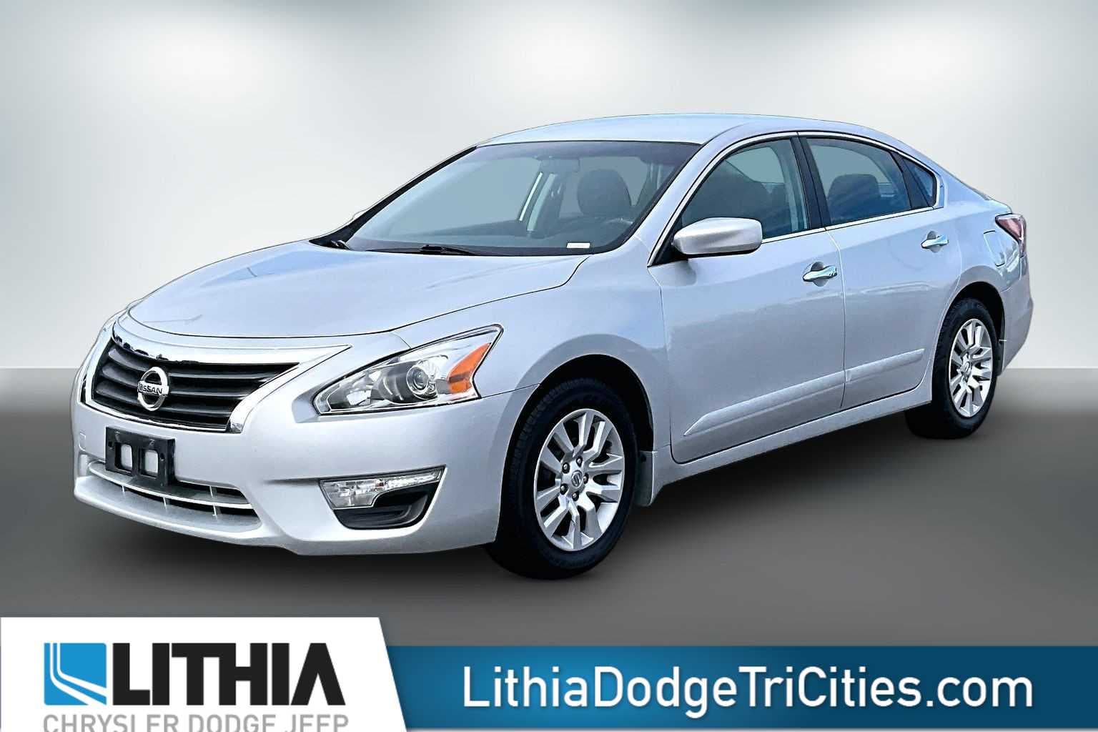 2014 Nissan Altima 2.5 S — photo 1 of 14