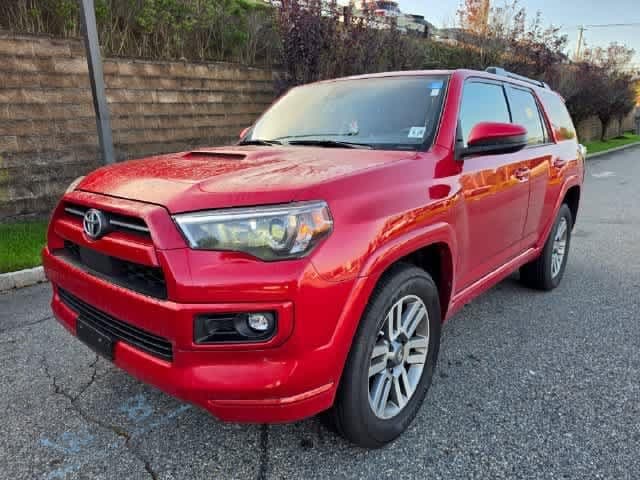 2022 Toyota 4Runner TRD Sport — photo 1 of 9