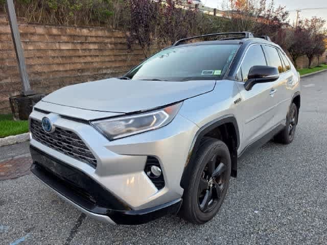 2021 Toyota RAV4 Hybrid XSE — photo 1 of 9