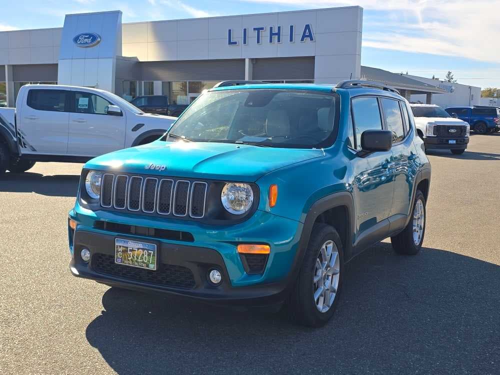 2022 Jeep Renegade Latitude — photo 1 of 21