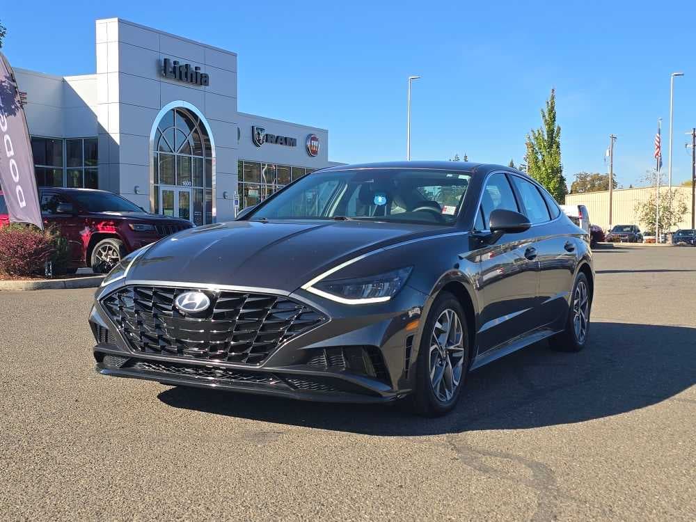 2023 Hyundai Sonata SEL — photo 1 of 21