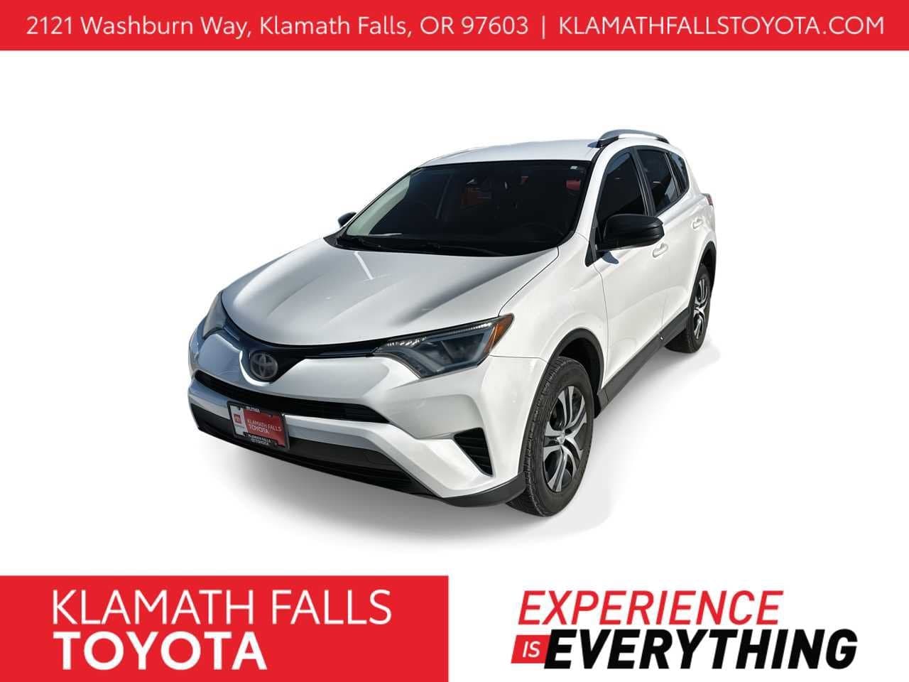 2017 Toyota RAV4 LE — photo 1 of 24