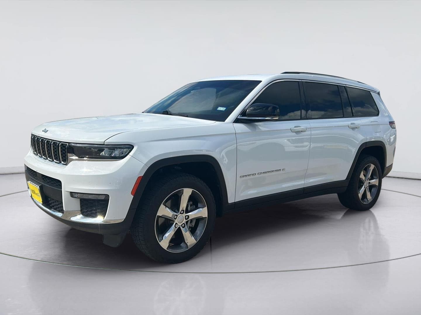 2021 Jeep Grand Cherokee L Limited — photo 1 of 10