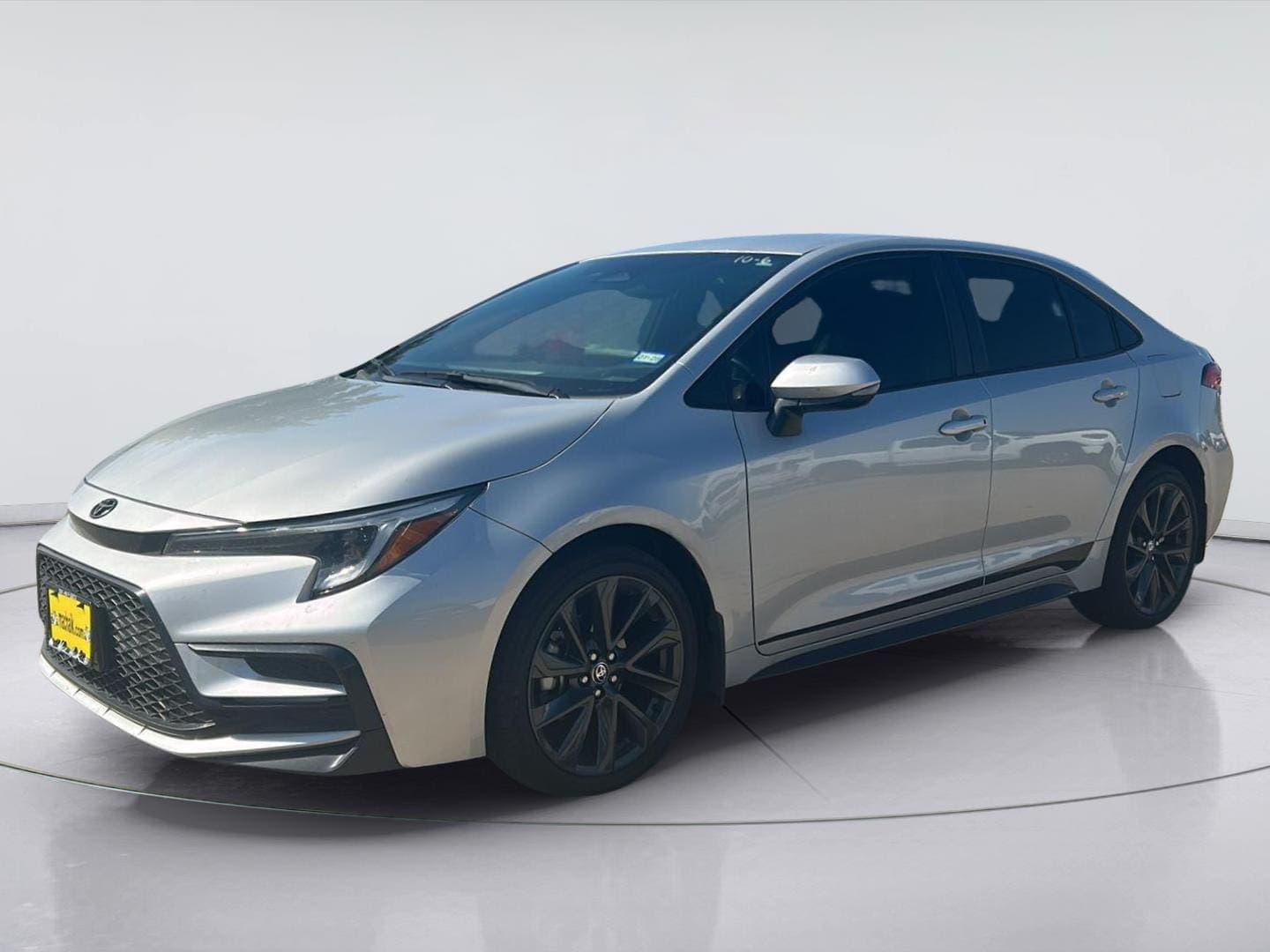2026 Toyota Corolla SE — photo 1 of 10