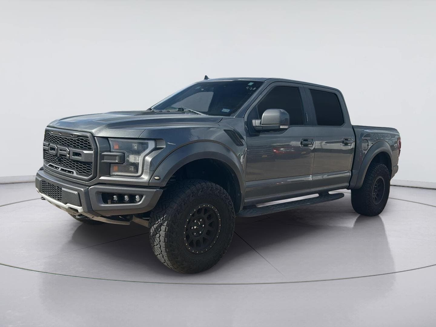 2020 Ford F-150 Raptor — photo 1 of 11