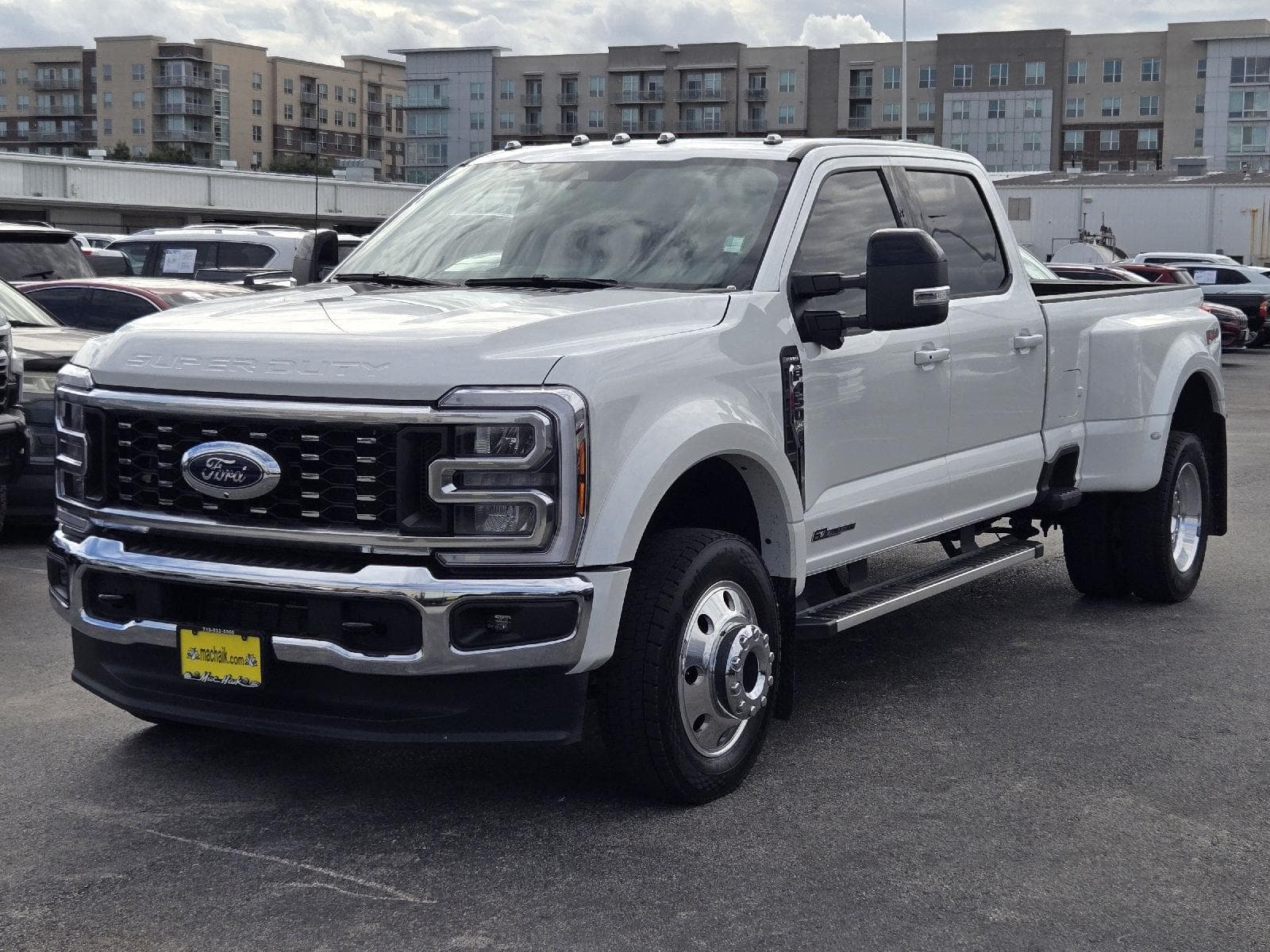 2026 Ford Super Duty F-450 DRW LARIAT — photo 1 of 30