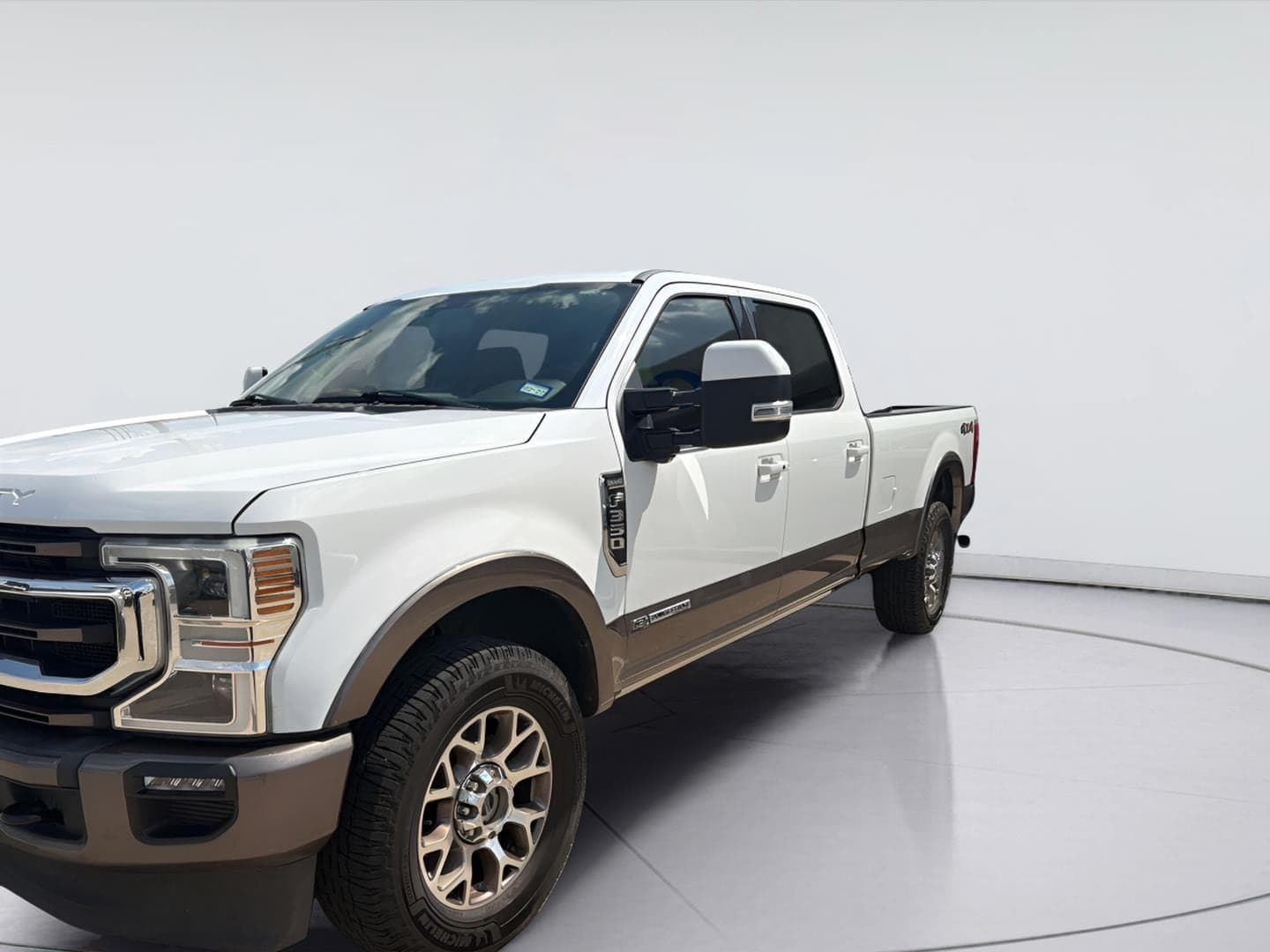2022 Ford Super Duty F-350 SRW King Ranch — photo 1 of 8
