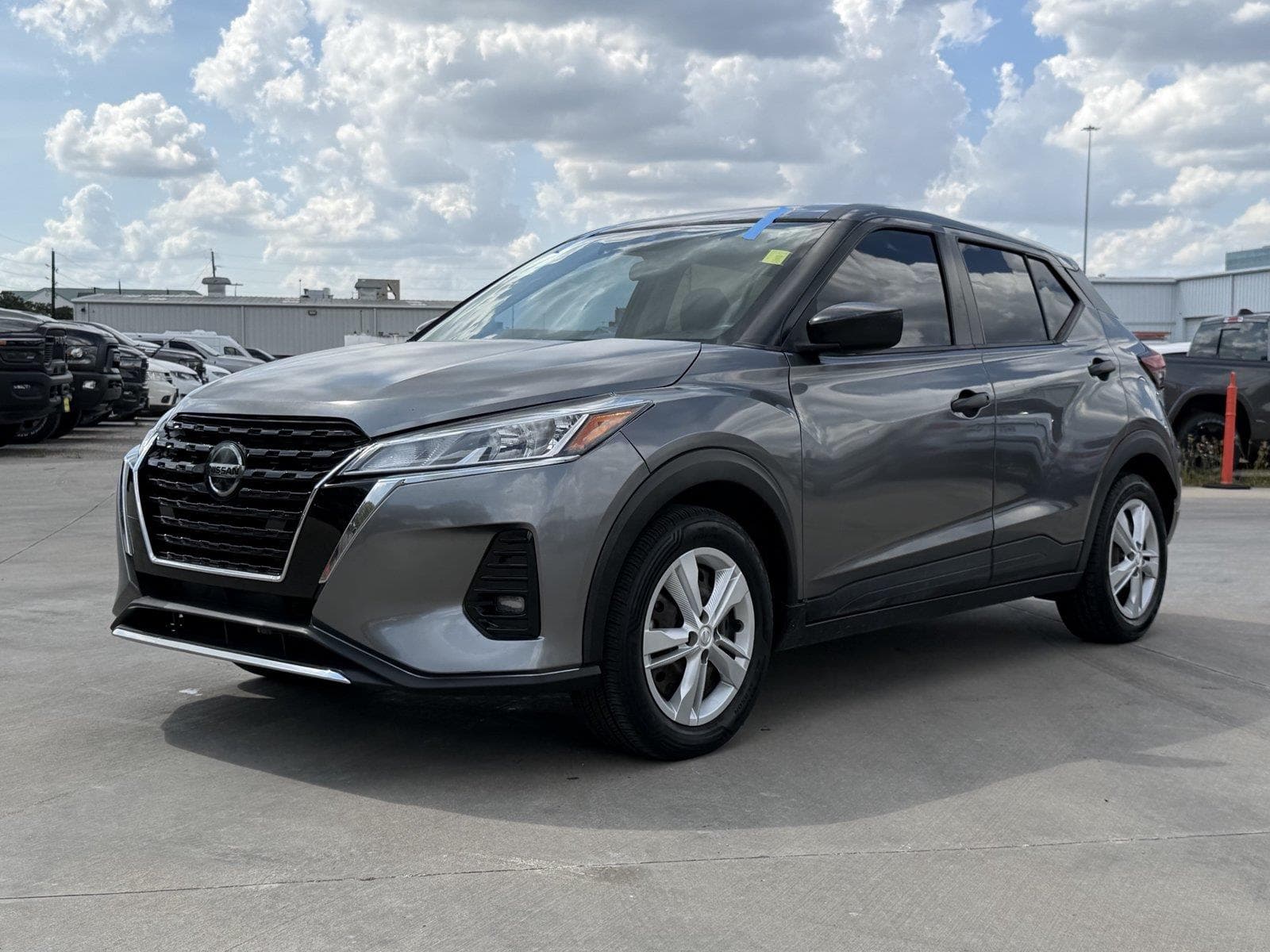 2021 Nissan Kicks S — photo 1 of 30