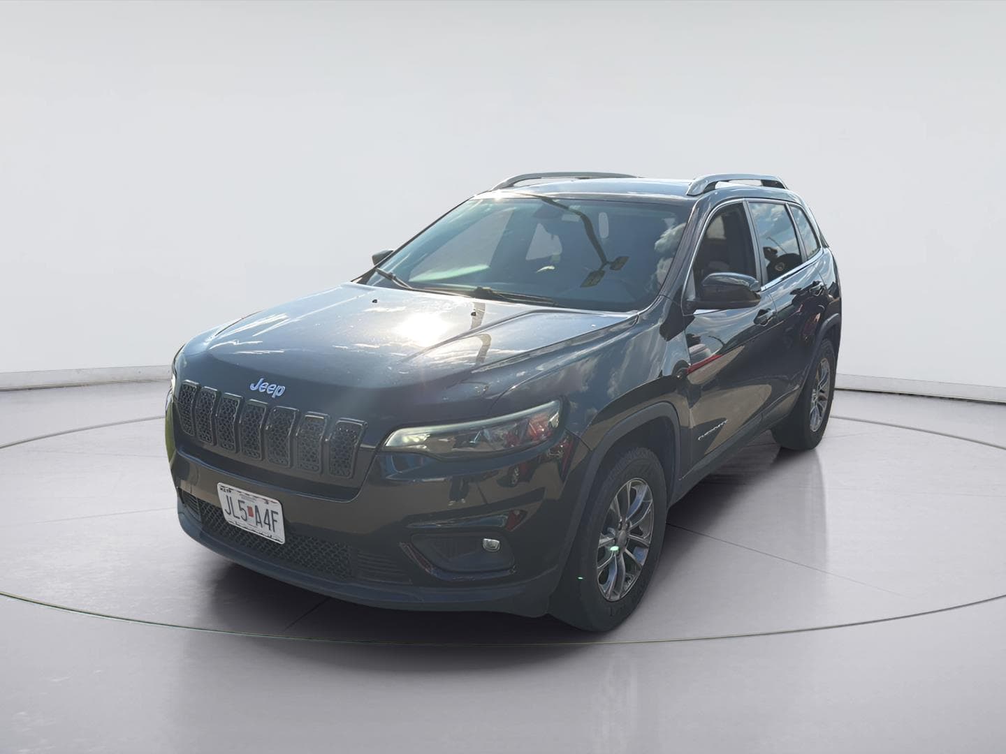 2019 Jeep Cherokee Latitude Plus — photo 1 of 5