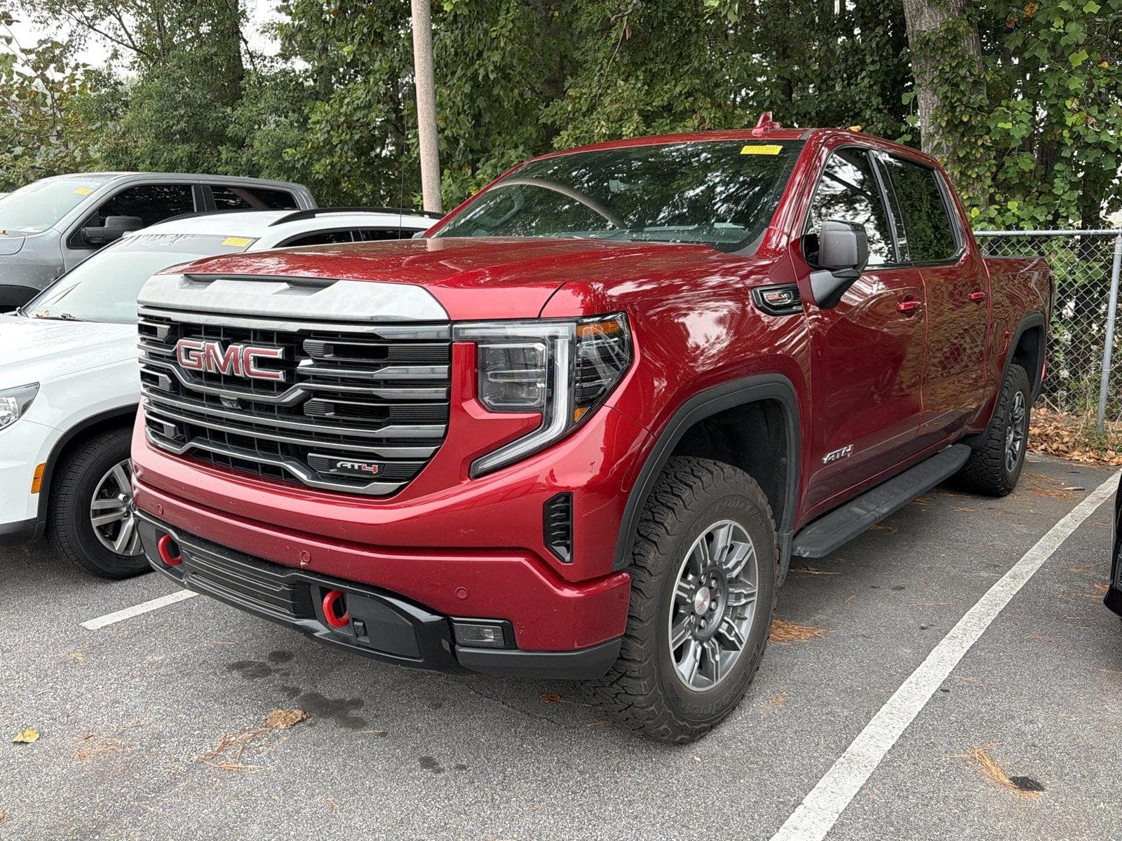 2024 GMC Sierra 1500 Base — photo 1 of 10