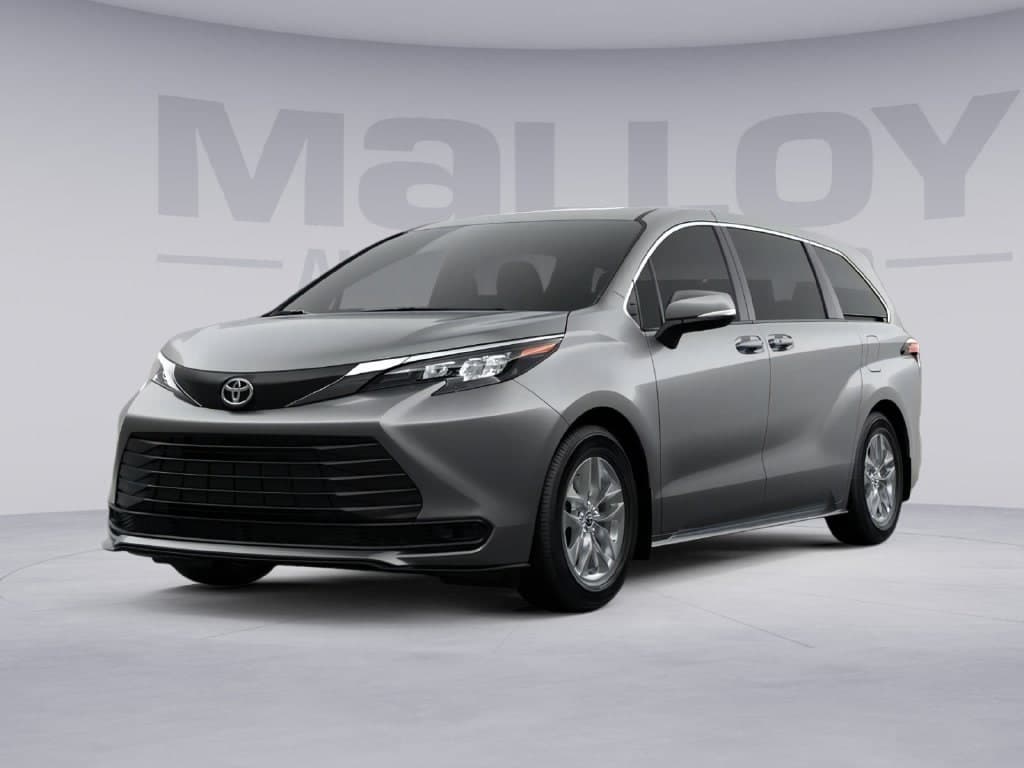 2026 Toyota Sienna LE — photo 1 of 44