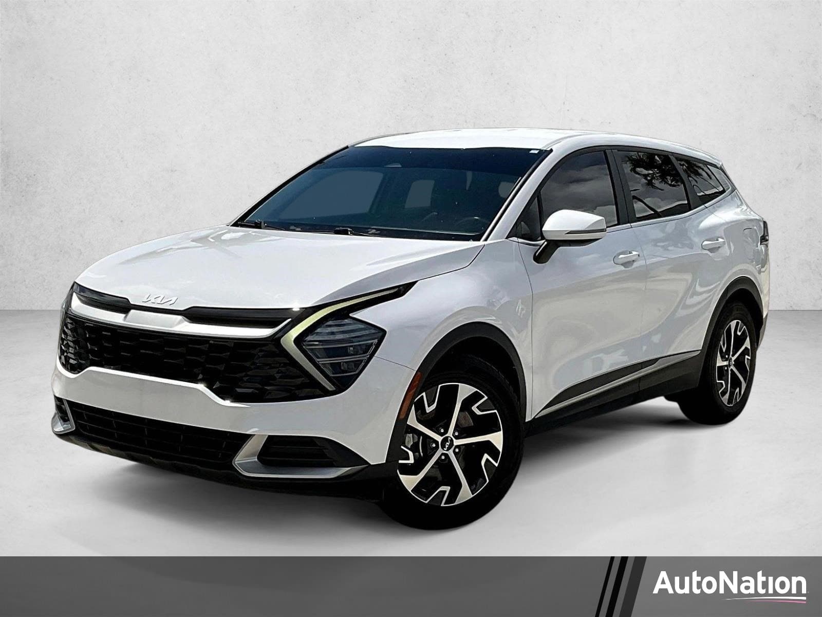 2024 Kia Sportage EX — photo 1 of 30