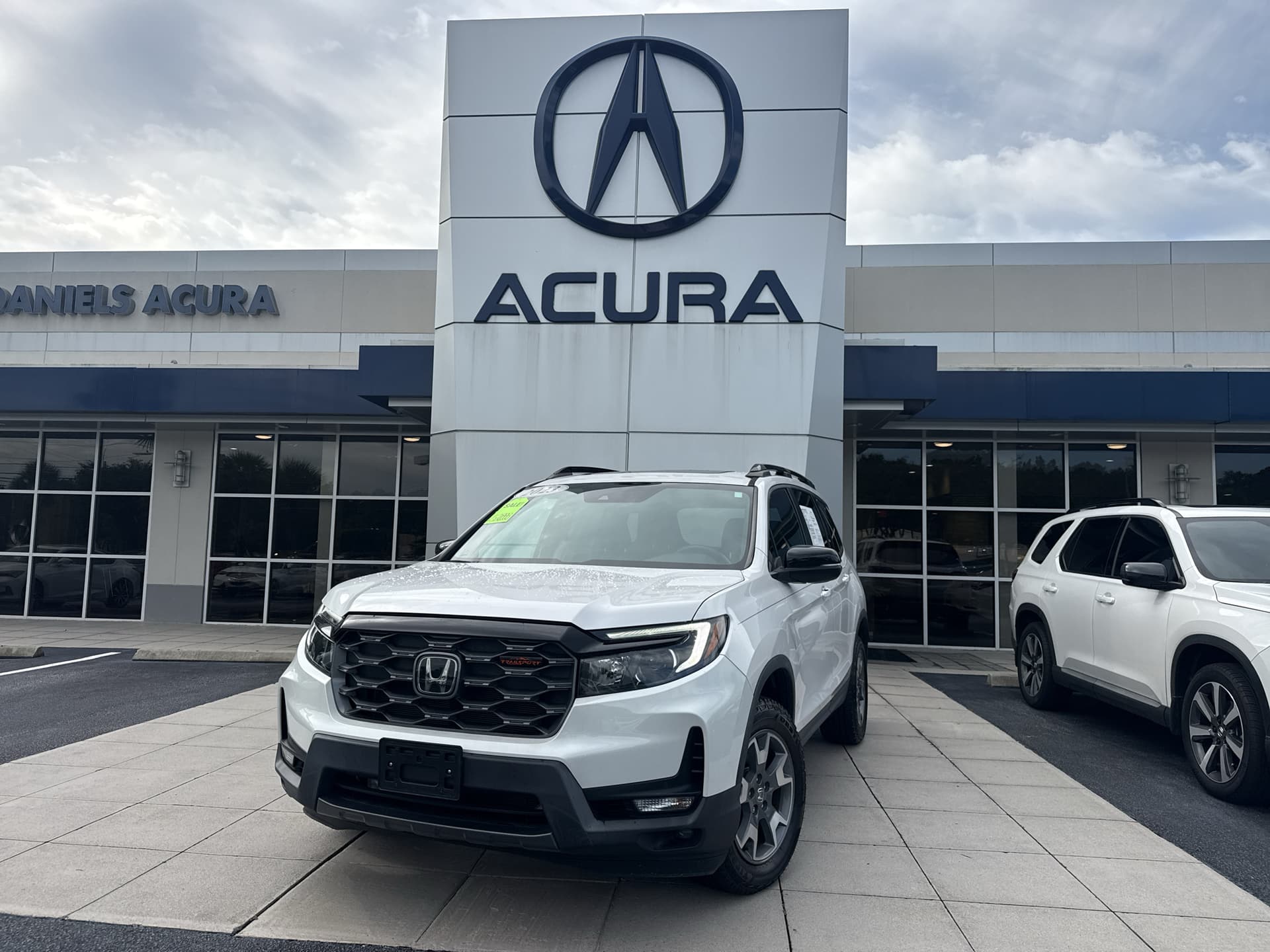 2023 Honda Passport TrailSport — photo 1 of 28