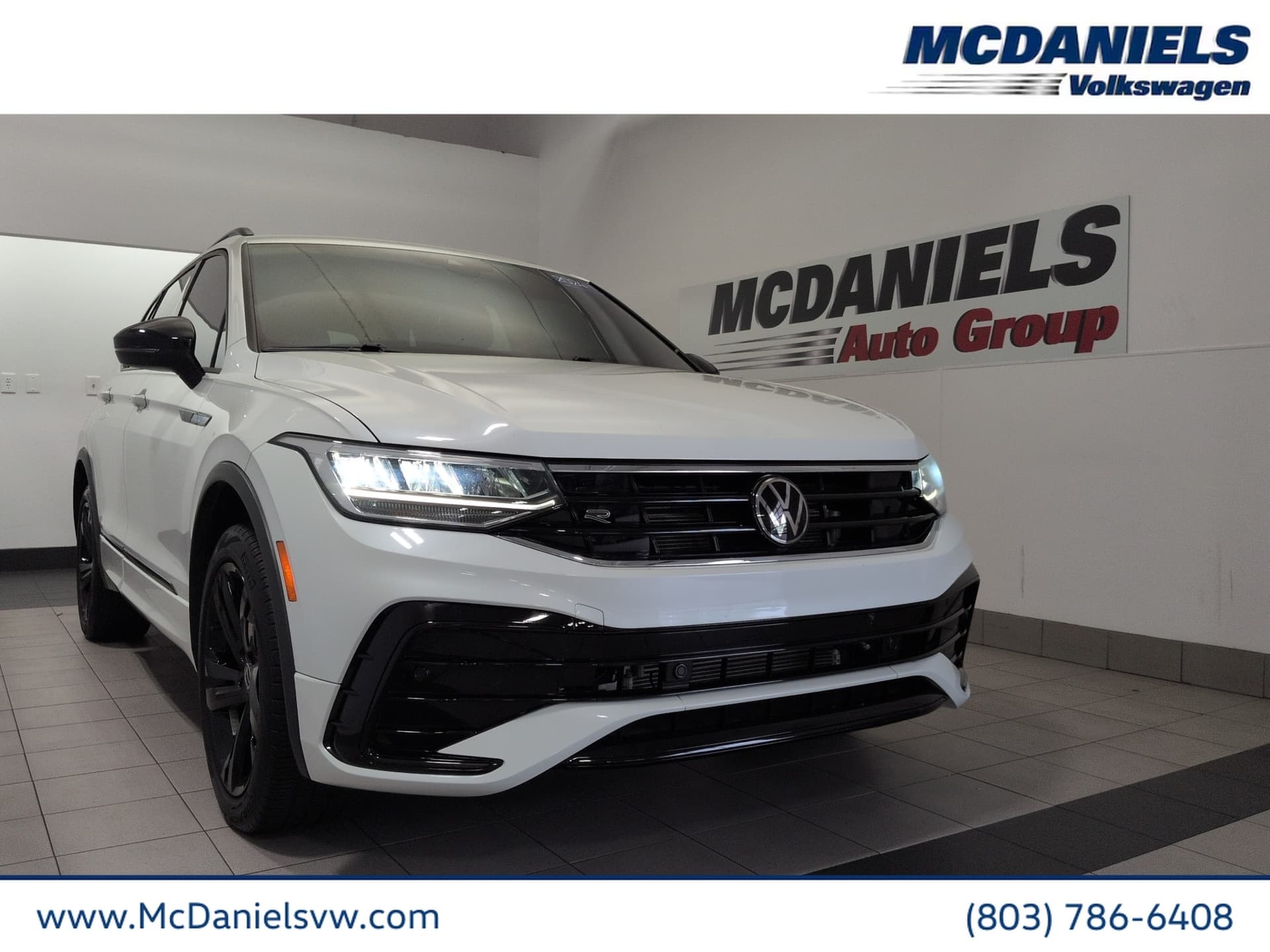 2024 Volkswagen Tiguan Base — photo 1 of 39