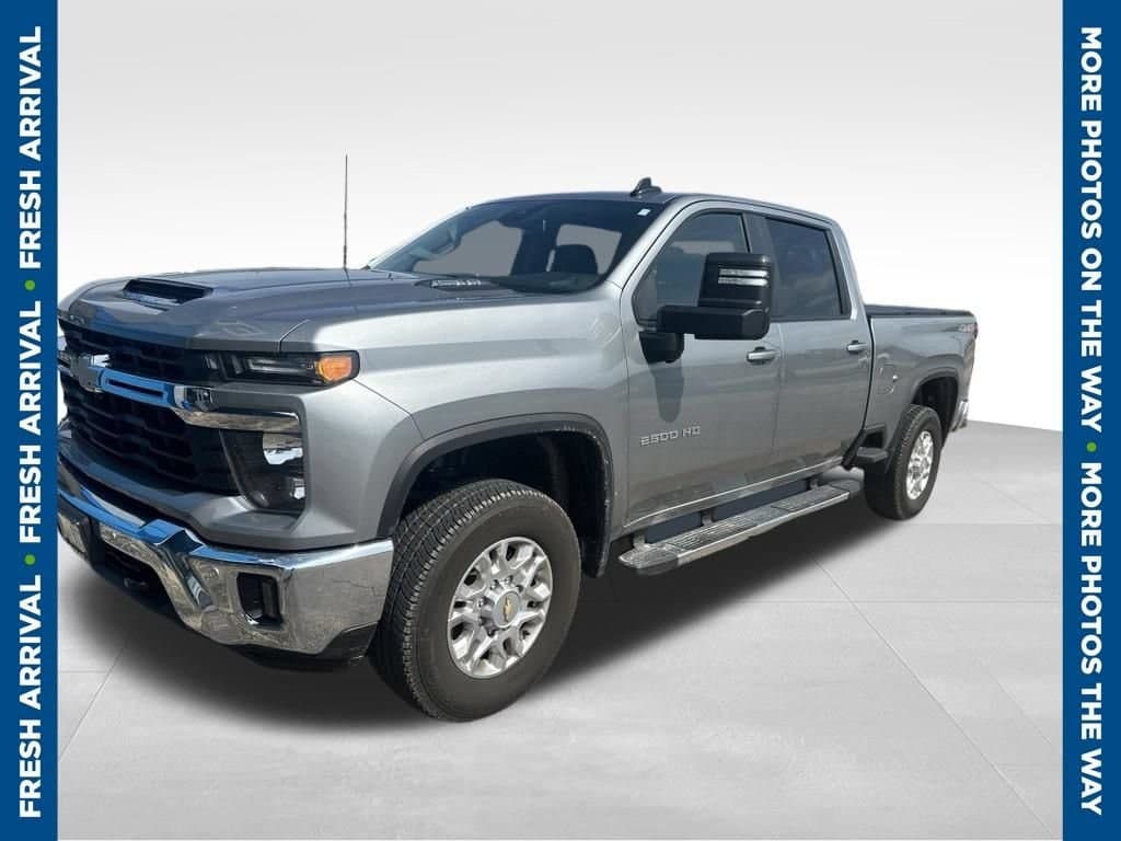 2025 Chevrolet Silverado 2500HD LT — photo 1 of 6