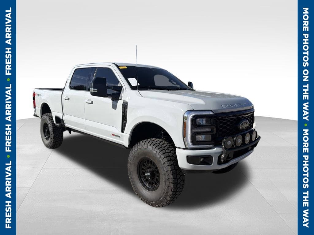 2026 Ford Super Duty F-250 SRW LARIAT — photo 1 of 6