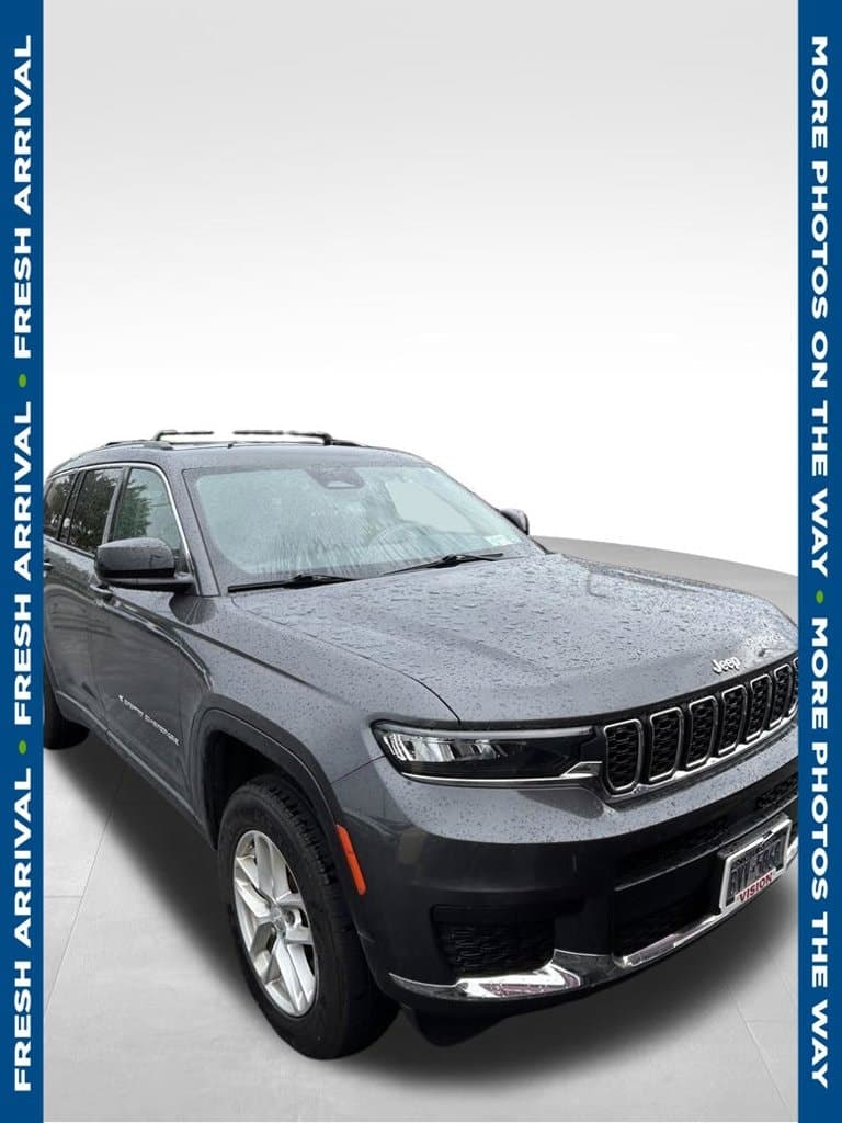 2022 Jeep Grand Cherokee L Laredo — photo 1 of 6