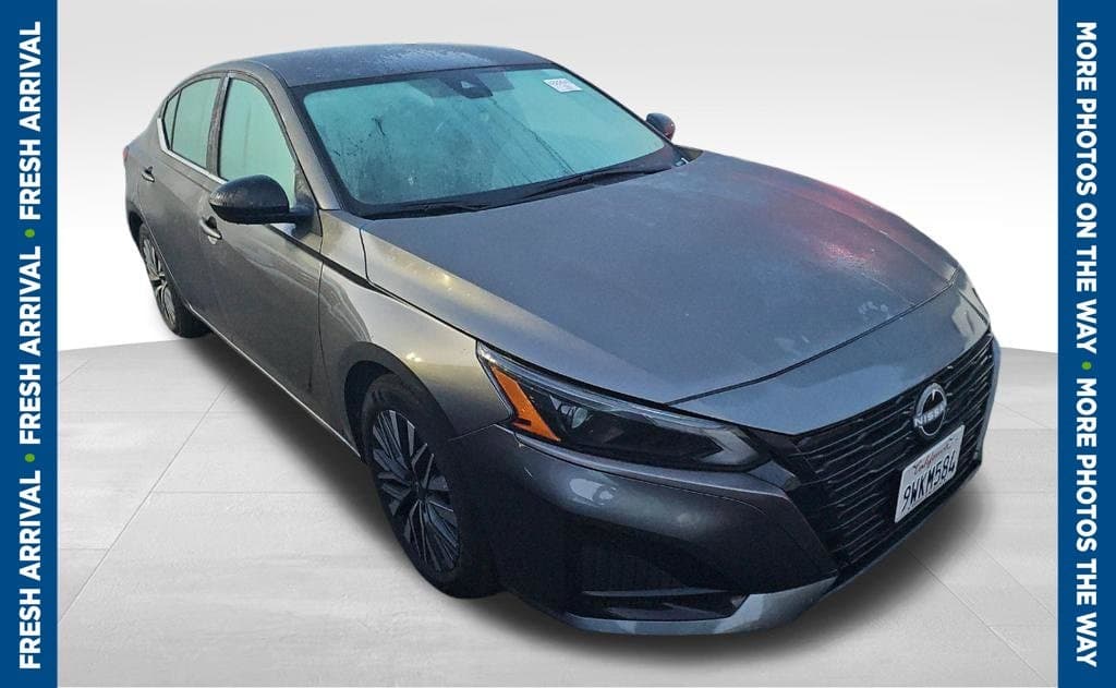 2026 Nissan Altima Base — photo 1 of 10