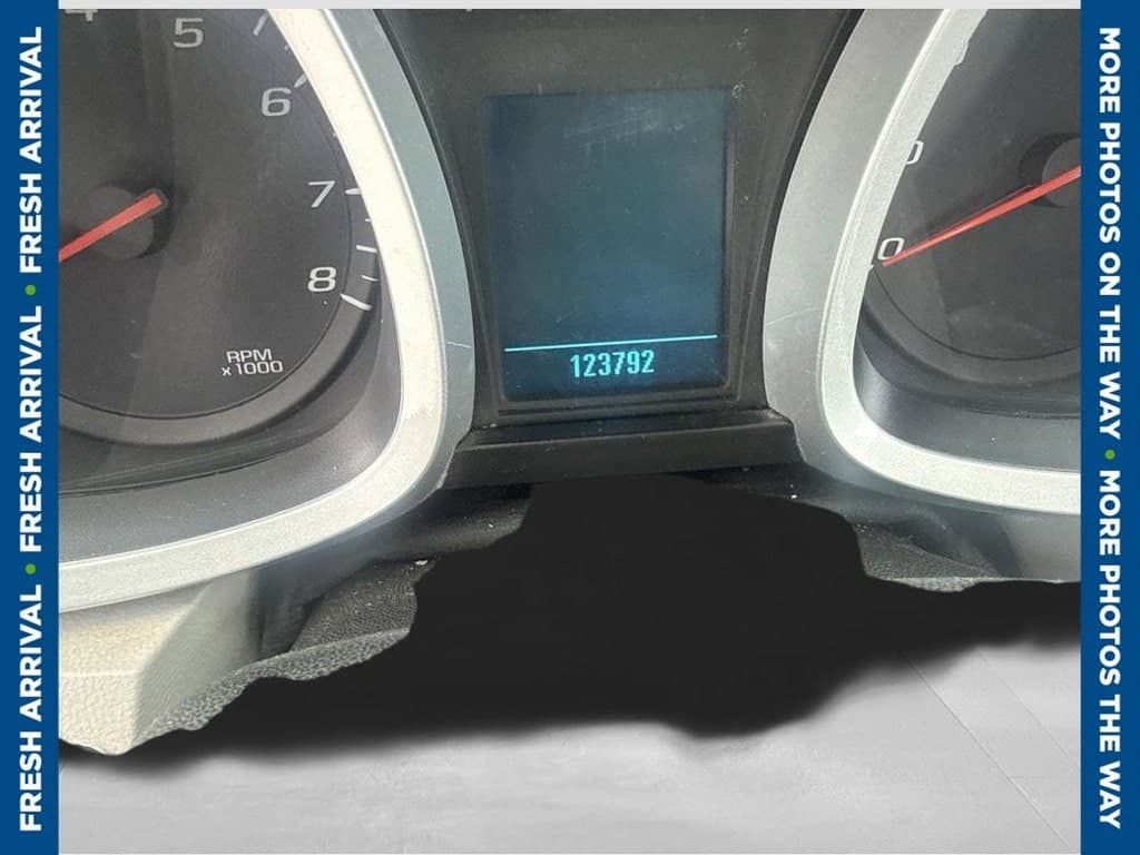 2010 Chevrolet Equinox LS — photo 1 of 6