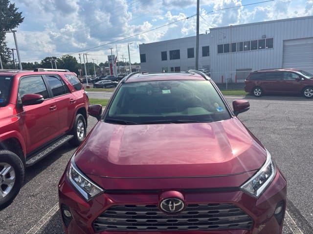 2019 Toyota RAV4 Limited — photo 1 of 2