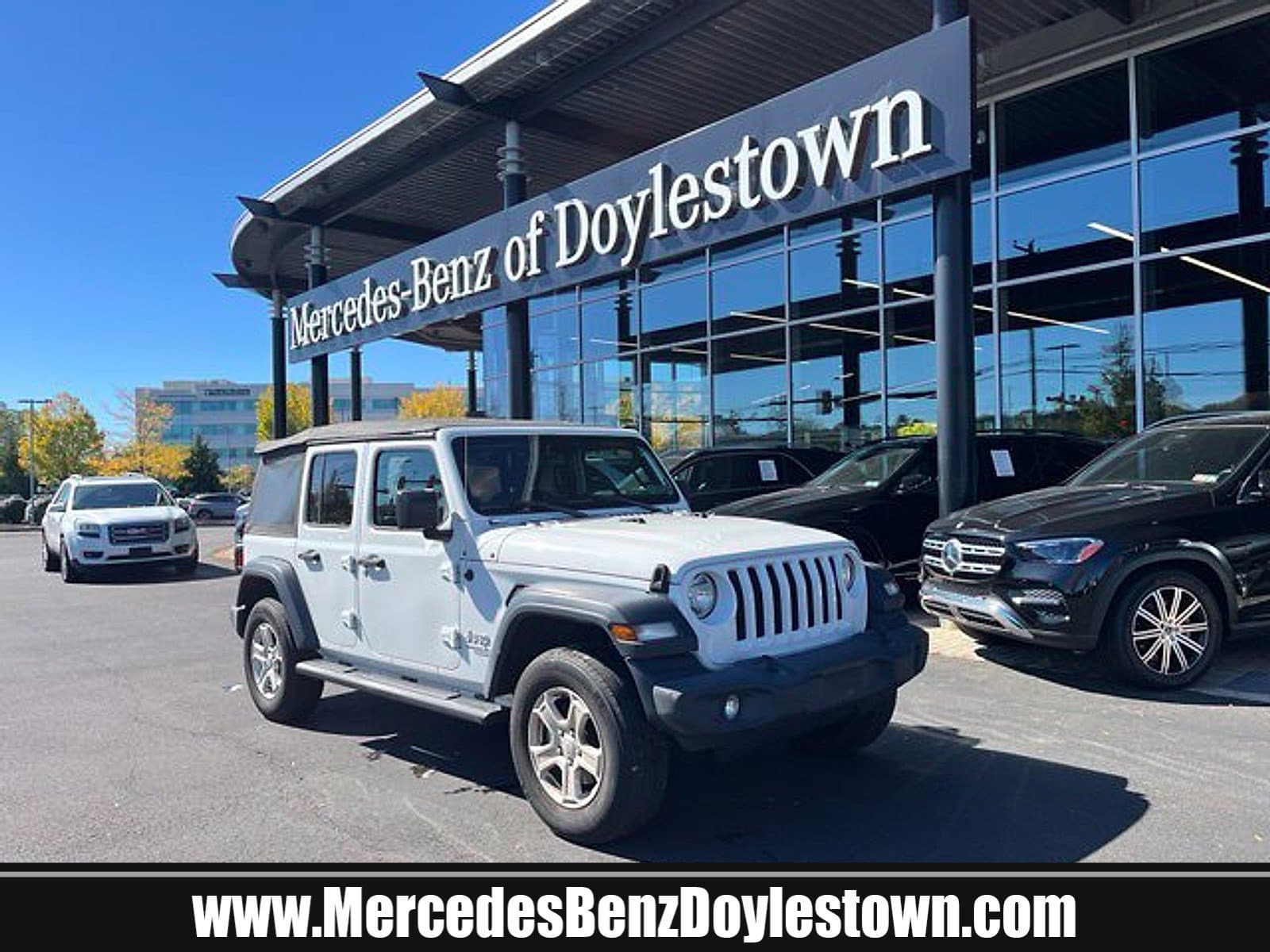 2018 Jeep Wrangler Unlimited Sport — photo 1 of 13