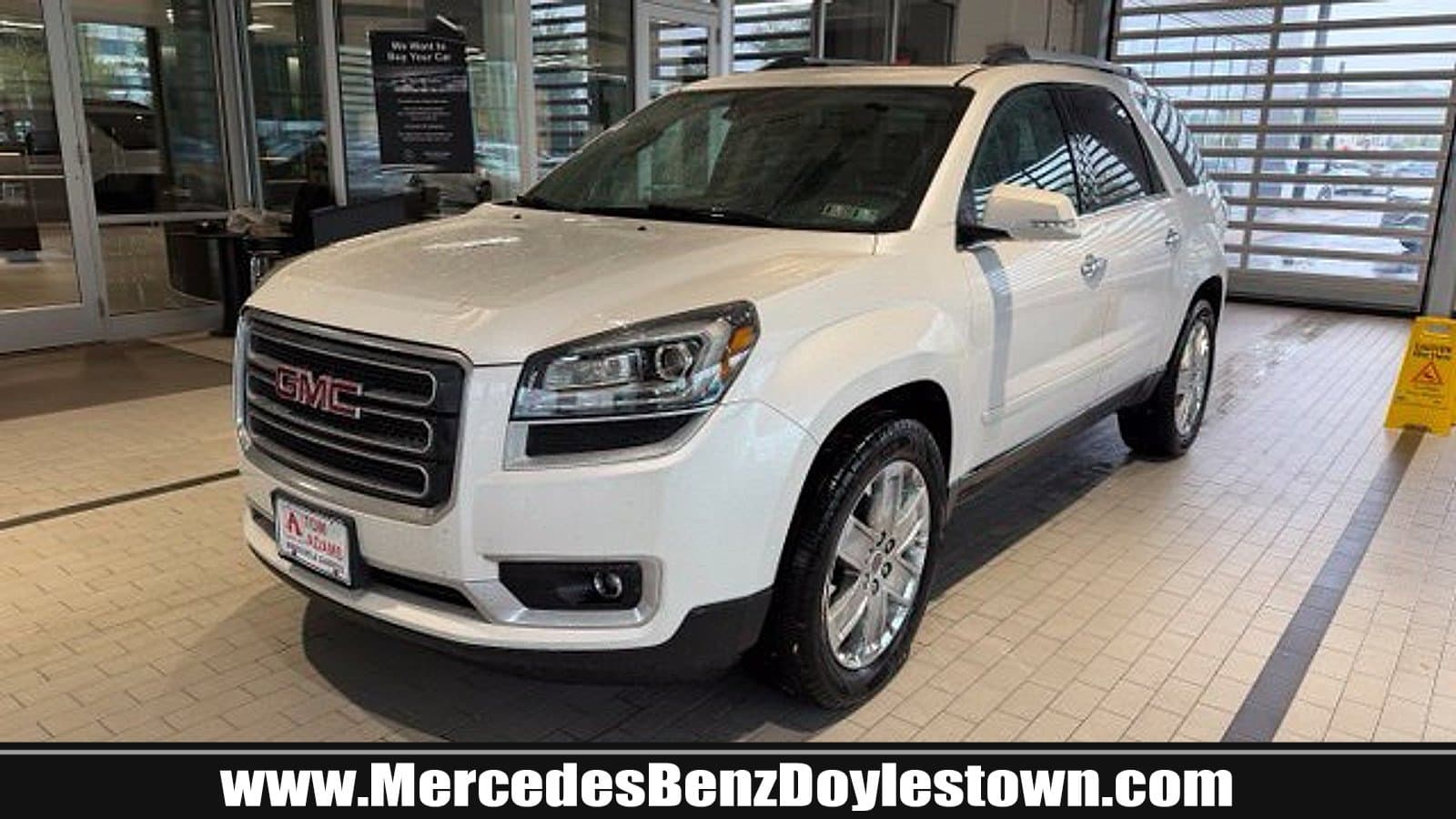 2017 GMC Acadia Limited Limited — photo 1 of 12